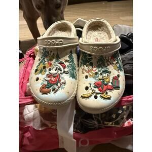 Crocs Lined Clogs Mickey Mouse Holiday Christmas Theme Tan Womens Size 9